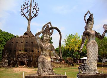 laos/central-laos/landmark/buddha-park-wat-xieng-khouane-luang