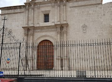 peru/arequipa/landmark/monasterio-de-carmelitas-descalzas-de-san-jose-y-santa-teresa