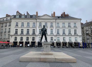 france/nantes/bouffay/landmark/eloge-du-pas-de-cote
