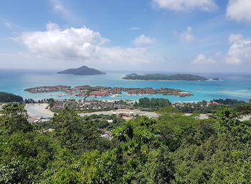 seychelles/cerf-island/landmark/eden-plaza