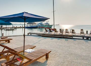 belize/caye-caulker/landmark/iguana-reef-inn