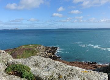 guernsey/st-martin/landmark/jerbourg-kiosk