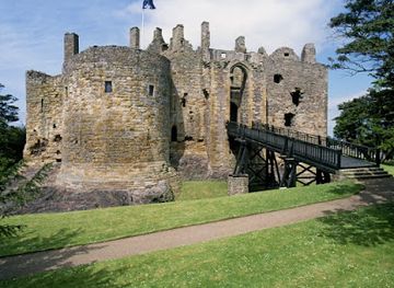 united-kingdom/east-lothian/landmark/dirleton-castle-gardens