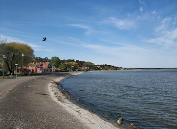lithuania/lithuanian-seaside/landmark/constitution-of-the-republic-of-uzupis