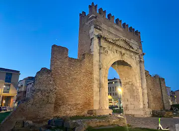 Arco di Augusto
