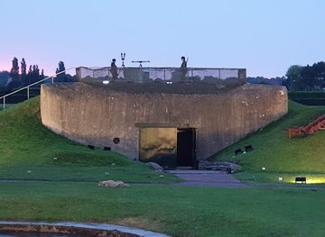 france/normandy-beaches/landmark/museum-and-the-merville-battery-site