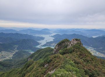 south-korea/yeongdong-region/landmark/woraksan-national-park
