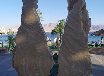 israel/jordan-valley/landmark/um-rush-rush