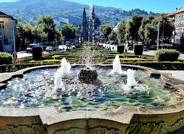 portugal/guimaraes/landmark/chafariz-do-largo-da-republica-do-brasil