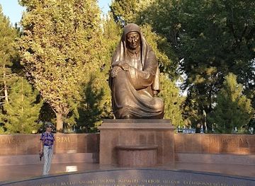 uzbekistan/tashkent-region/landmark/memorial-square