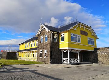 chile/tierra-del-fuego/landmark/transbordadora-austral-broom