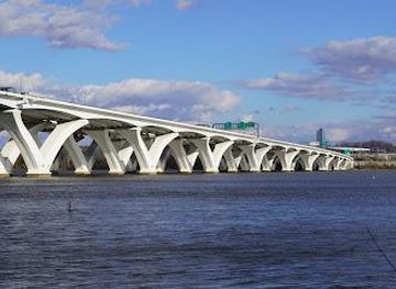 maryland/laurel/landmark/woodrow-wilson-memorial-bridge