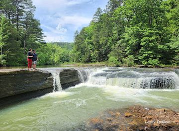 arkansas/arkansas-highland/landmark/haw-creek-falls