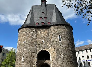 germany/aachen/landmark/marschiertor