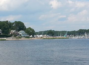 rhode-island/warwick/landmark/safe-harbor-greenwich-bay