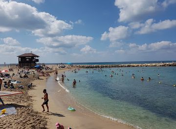 israel/haifa-beaches/landmark/bat-galim-beach