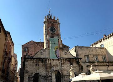 croatia/dalmatia/landmark/gradska-loza