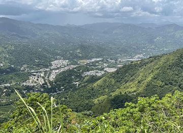 puerto-rico/la-cordillera-central/landmark/ziplines-of-the-aerostatic-balloon-puerto-rico