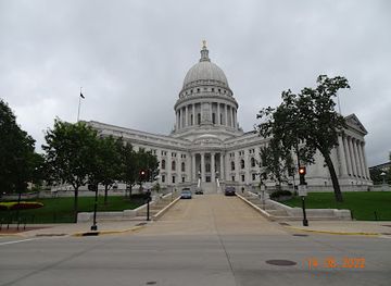 wisconsin/madison/landmark/downtown-area