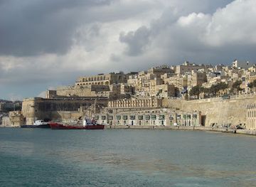 malta/southern-region/landmark/st-george-s-bay
