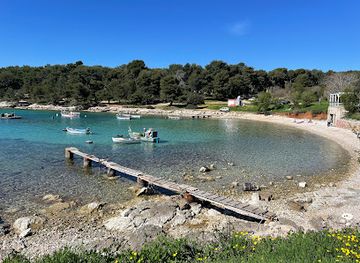 croatia/pula/landmark/valovine-beach