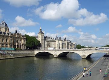 france/ile-de-france/landmark/pont-notre-dame