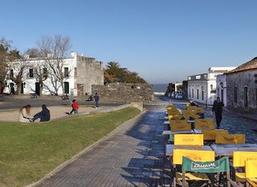 uruguay/colonia/landmark/bastion-square-of-the-flag