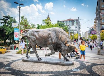 turkiye/istanbul/kadikoy/landmark/kadikoy-bull-statue