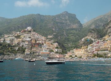 italy/sorrento/landmark/mbs-blu-charter-sorrento