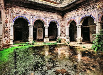 pakistan/pothohar-plateau/landmark/bedi-mahal-kallar-syedan