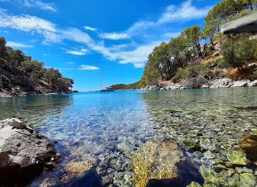 croatia/brac-island/landmark/blaca-hermitage