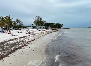 florida/florida-keys/landmark/clarence-s-higgs-memorial-beach