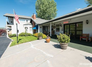 colorado/glenwood-springs/landmark/hanging-lake-inn