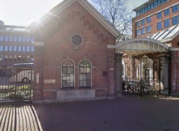 netherlands/amsterdam/landmark/hekpijlers