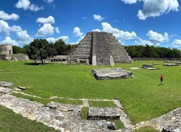 mexico/yucatan-peninsula/landmark/pyramid-of-kukulkan