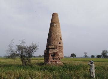 pakistan/lahore/landmark/kos-minar-lahore