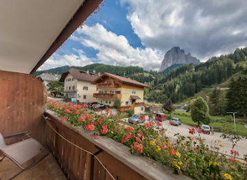 italy/val-gardena/landmark/aparthotel-la-tambra