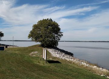 illinois/river-bend/landmark/dam-east-recreation-area-south-shore-park