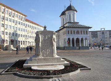 romania/gorj/landmark/mausoleul-ecaterina-teodoroiu-si-catedrala-sfintii-voievozi