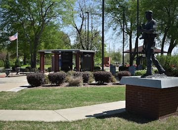 arkansas/hot-springs/landmark/veteran-memorial