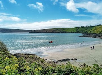 ireland/kinsale/landmark/dock-beach