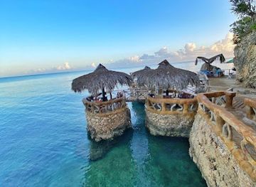 dominican-republic/central-mountain-range/landmark/fricolandia