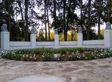 argentina/la-plata/landmark/monument-to-the-five-sages-de-la-plata