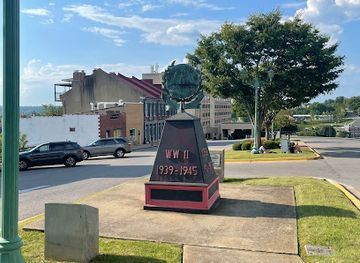 tennessee/clarksville/landmark/tennessee-triumph-women-s-suffrage-monument