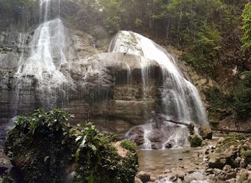 indonesia/highlands-papua/landmark/karmon-waterfall