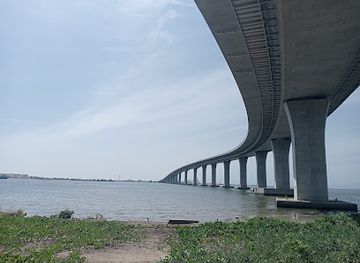 brunei/brunei-muara-district/landmark/pulau-muara-besar-bridge