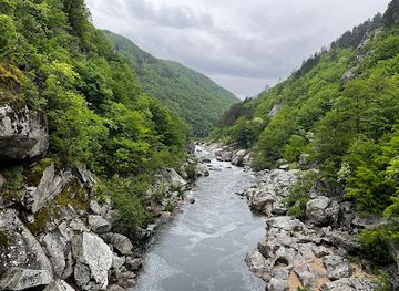 bulgaria/rhodope-mountains/landmark/devil-s-bridge