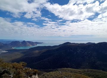 australia/freycinet-national-park/landmark/mount-freycinet