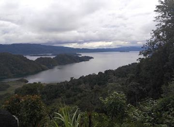 papua-new-guinea/southern-highlands/landmark/lake-kutubu