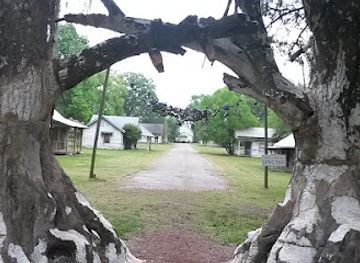 alabama/river-region/landmark/town-of-spectre